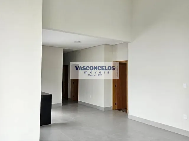 Casa com 300m² 3 quartos e 3 banheiros, à venda, no bairro Condomínio Terras do Vale em Caçapava