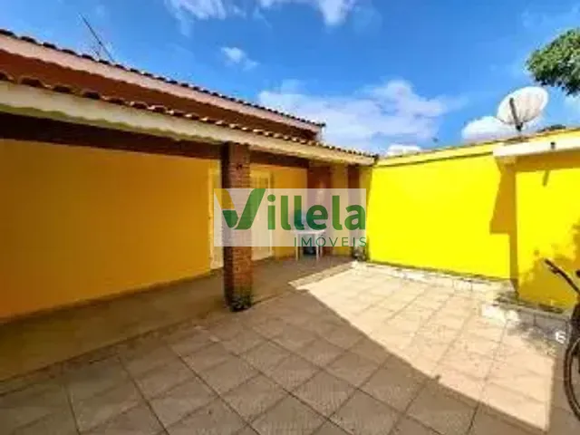 Casa com 390m² 2 quartos e 3 banheiros, à venda, no bairro Vila Monteiro em Poá