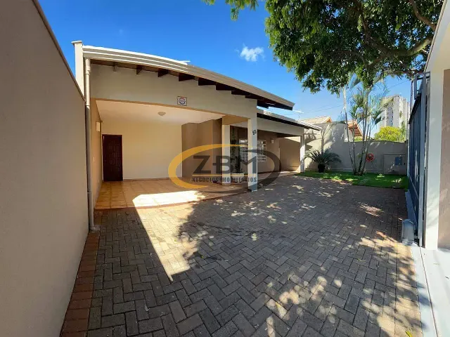 Casa com 360m² 4 quartos e 2 banheiros, à venda, no bairro San Fernando em Londrina