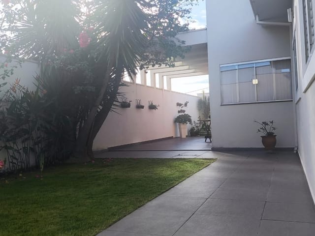 Casa 3 quartos e 2 banheiros, à venda, no bairro Jardim Monte Verde em São João da Boa Vista