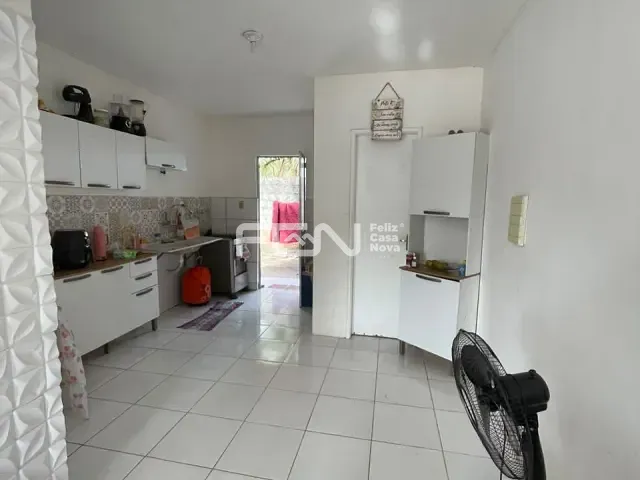 Casa 2 quartos e 1 banheiro, para alugar, no bairro Parque Verde I em Camaçari
