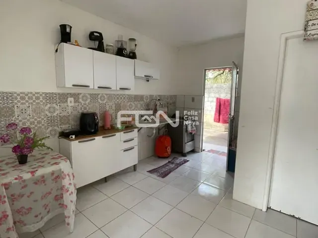 Casa 2 quartos e 1 banheiro, para alugar, no bairro Parque Verde I em Camaçari