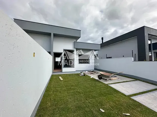 Casa com 190m² 2 quartos e 2 banheiros, à venda, no bairro Guarda do Cubatão em Palhoça