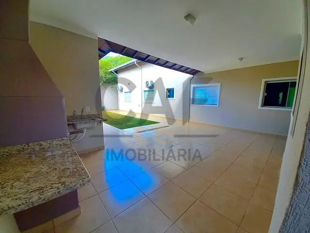 Casa com 420m² 3 quartos e 4 banheiros, à venda, no bairro Parque Residencial Nova Holanda em Holambra