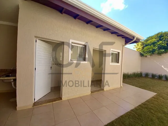 Casa com 420m² 3 quartos e 4 banheiros, à venda, no bairro Parque Residencial Nova Holanda em Holambra