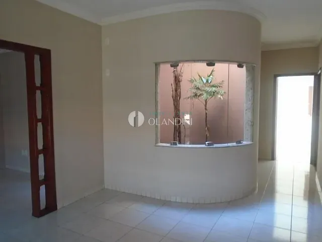 Casa com 360m² 3 quartos e 3 banheiros, à venda, no bairro Jardim Conservani em Artur Nogueira