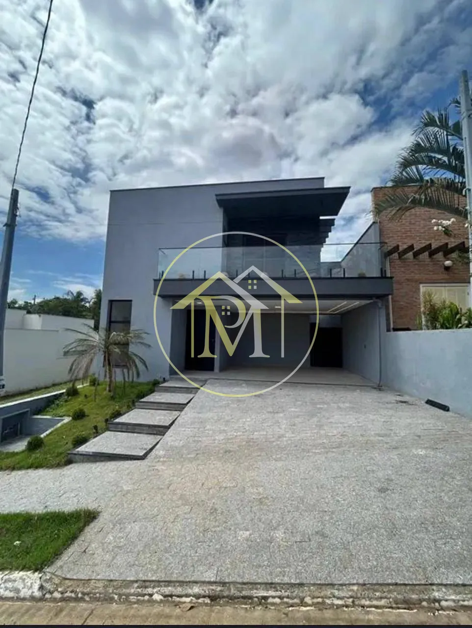 Casa, 3 quartos, 219 m² - Foto 1