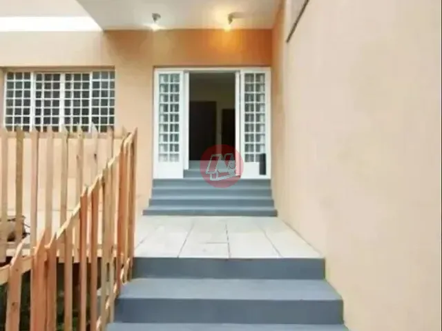 Casa 2 quartos e 2 banheiros, para alugar, no bairro Teresópolis em Porto Alegre