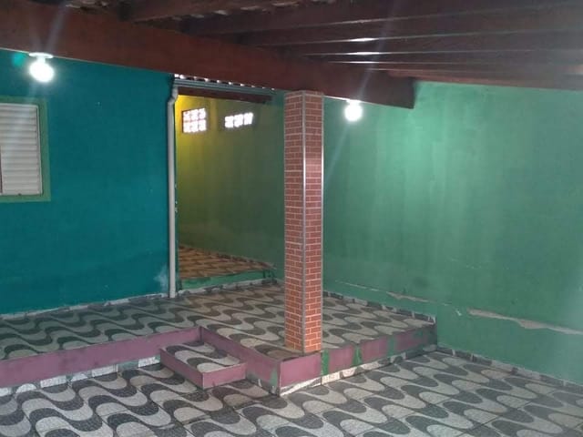 Casa com 135m² 2 quartos e 1 banheiro, à venda, no bairro Residencial Mombaça em Pindamonhangaba