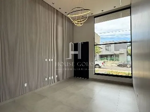 Casa 3 quartos e 4 banheiros, à venda, no bairro Parqville Pinheiros em Aparecida de Goiânia