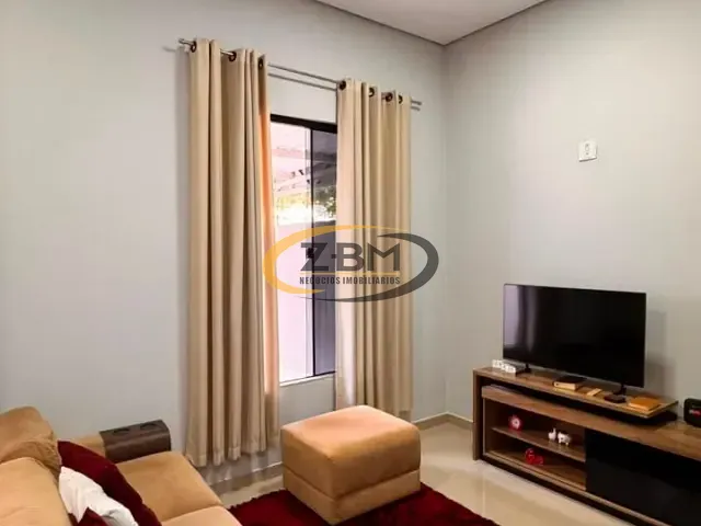 Casa com 125m² 3 quartos e 2 banheiros, à venda, no bairro Jardim Athenas em Londrina
