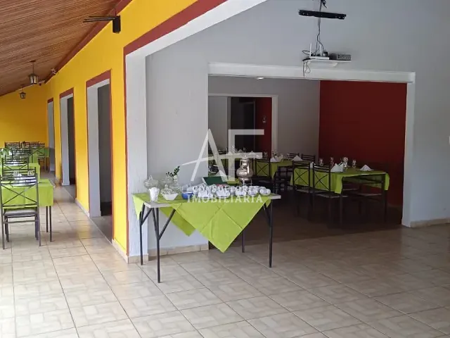 Casa com 1000m² 3 quartos e 4 banheiros, à venda, no bairro São Gonçalo em Taubaté