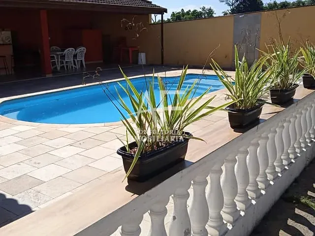 Casa com 1000m² 3 quartos e 4 banheiros, à venda, no bairro São Gonçalo em Taubaté
