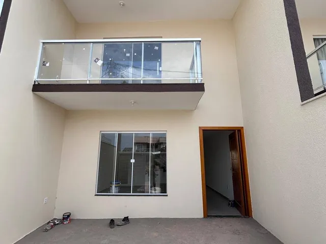 Casa 3 quartos e 2 banheiros, à venda, no bairro Vale das palmeiras em Macaé