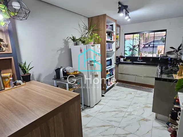 Casa com 185m² 3 quartos e 2 banheiros, à venda, no bairro Tarobá em Londrina
