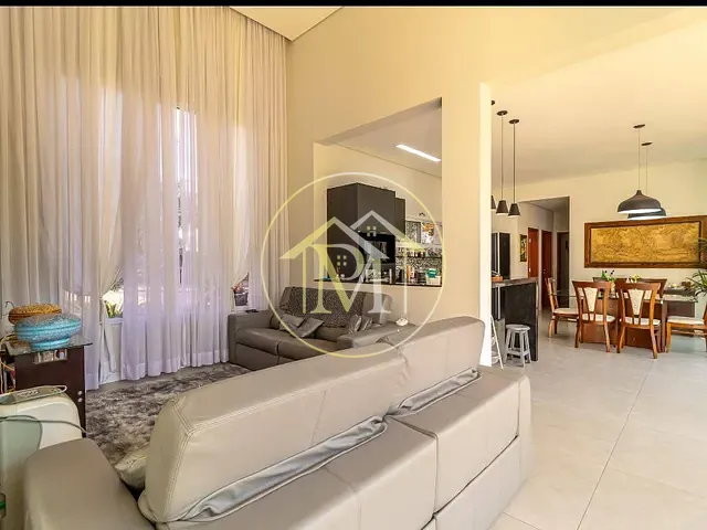 Casa com 1000m² 3 quartos e 5 banheiros, à venda, no bairro Parque São Bento em Sorocaba