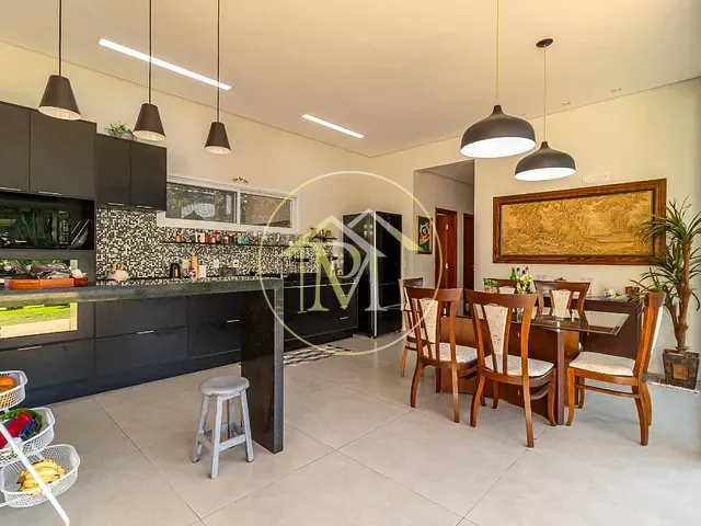 Casa com 1000m² 3 quartos e 5 banheiros, à venda, no bairro Parque São Bento em Sorocaba