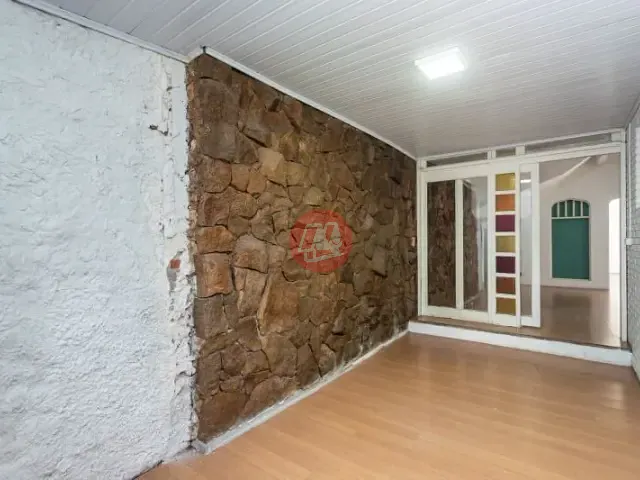 Casa para alugar, no bairro Rio Branco em Porto Alegre