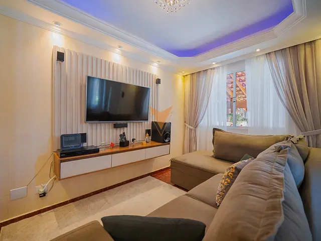 Casa 3 quartos e 2 banheiros, à venda, no bairro Jardim Petrópolis em Cotia