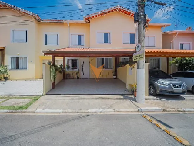 Casa 3 quartos e 2 banheiros, à venda, no bairro Jardim Petrópolis em Cotia