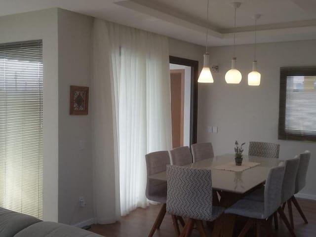 Casa com 418m² 3 quartos e 4 banheiros, à venda, no bairro Laranjal em Pelotas