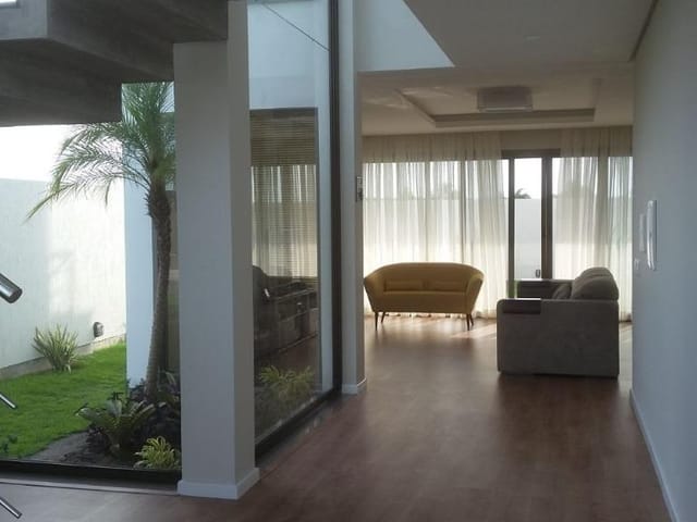 Casa com 418m² 3 quartos e 4 banheiros, à venda, no bairro Laranjal em Pelotas