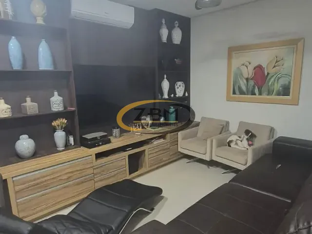 Casa com 360m² 3 quartos e 3 banheiros, à venda, no bairro Esperança em Londrina