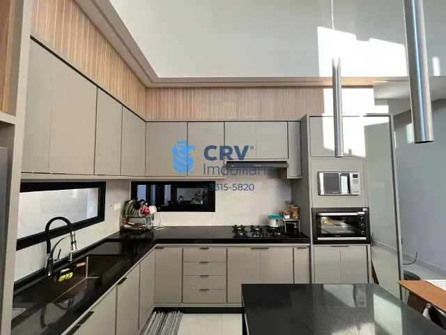 Casa com 210m² 3 quartos e 3 banheiros, à venda, no bairro Dom Pedro em Londrina