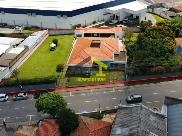 Casa com 2100m², à venda, no bairro Jardim de Lucca em Itatiba
