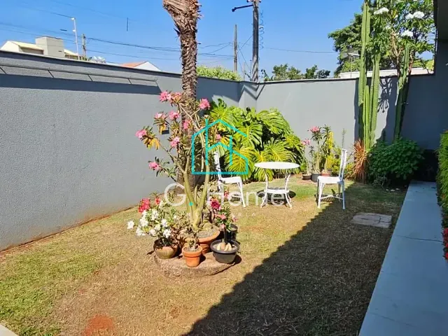 Casa com 250m² 2 quartos e 2 banheiros, à venda, no bairro Jardim Montecatini em Londrina