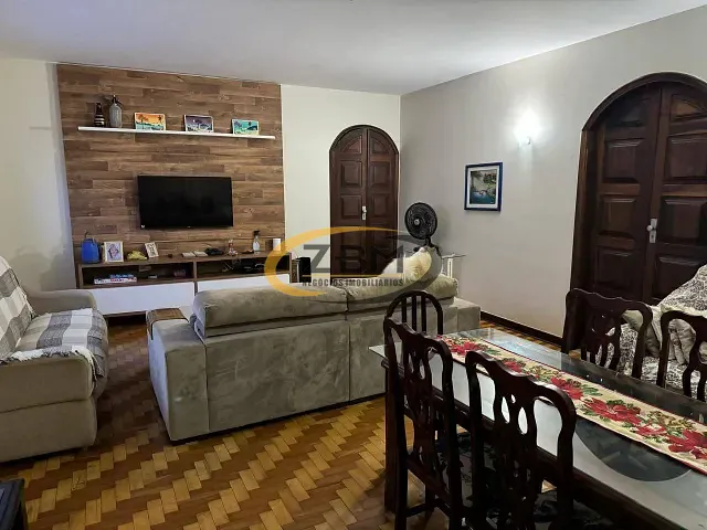 Casa com 543m² 3 quartos e 3 banheiros, à venda, no bairro Jardim Shangri-la A em Londrina