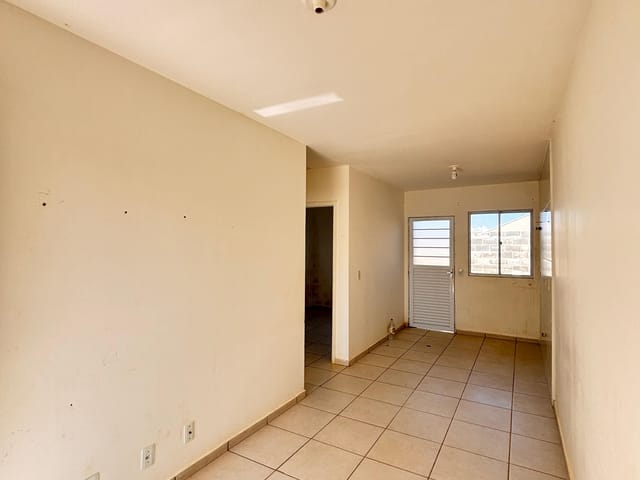 Casa com 103m² 2 quartos e 1 banheiro, à venda, no bairro Neves em Ponta Grossa