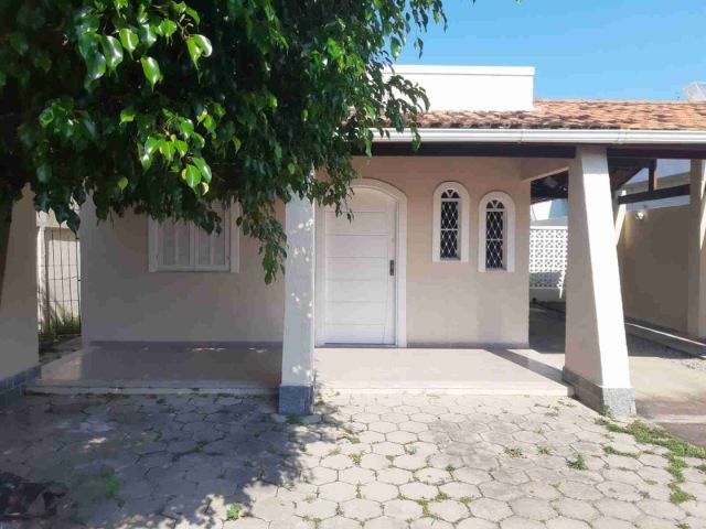 Casa 3 quartos e 2 banheiros, à venda, no bairro Parque Califórnia em Campos dos Goytacazes