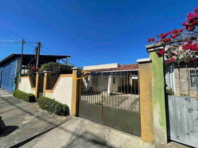Casa 3 quartos e 2 banheiros, à venda, no bairro Parque Califórnia em Campos dos Goytacazes