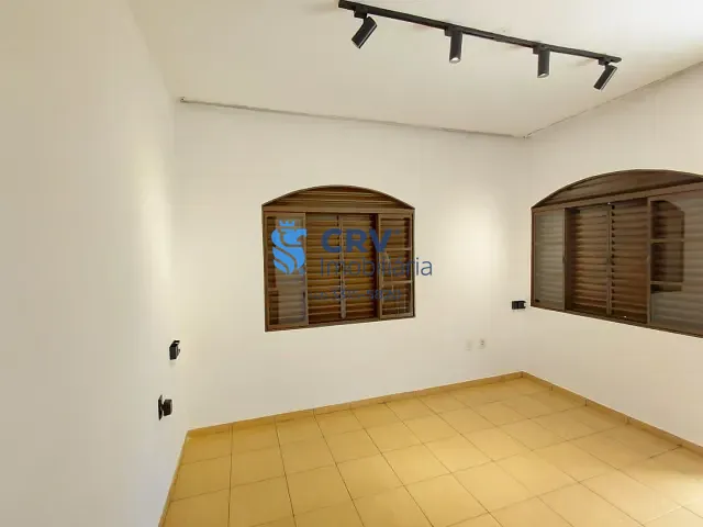 Casa com 159m² 2 quartos e 1 banheiro, para alugar, no bairro Vila Matarazzo em Londrina