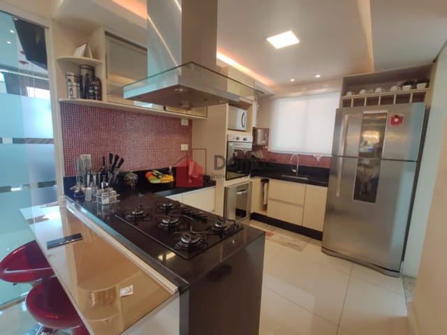 Casa com 250m², à venda, no bairro Jardim Rodeio em Mogi Das Cruzes