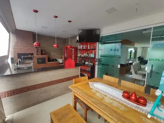 Casa com 250m², à venda, no bairro Jardim Rodeio em Mogi Das Cruzes