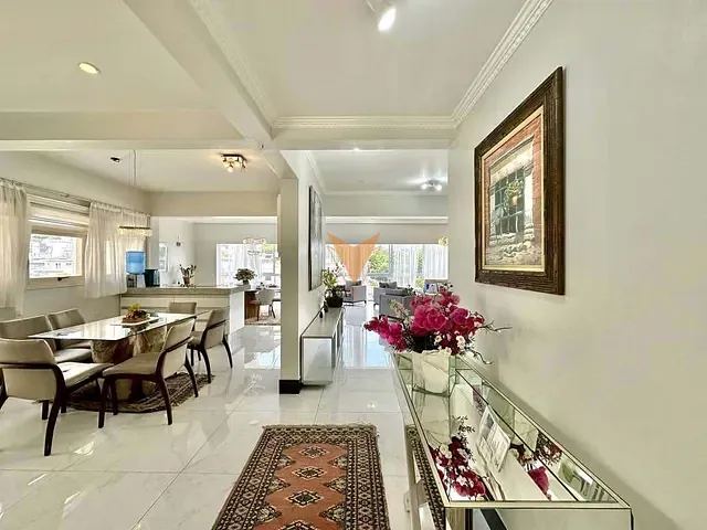Casa 5 quartos e 7 banheiros, à venda, no bairro São Paulo II em Cotia