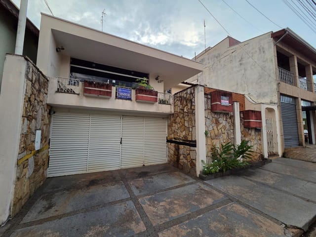 Casa 3 quartos e 5 banheiros, à venda, no bairro Centro em São João da Boa Vista