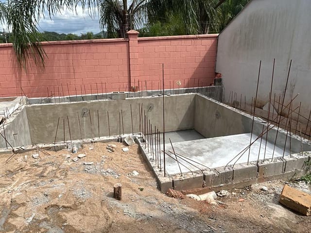 Casa 3 quartos e 4 banheiros, à venda, no bairro Alphaville em Rio das Ostras