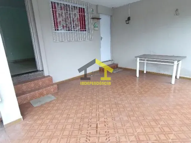 Casa com 200m² 3 quartos e 2 banheiros, à venda, no bairro Núcleo Residencial Afonso Zupardo em Itatiba