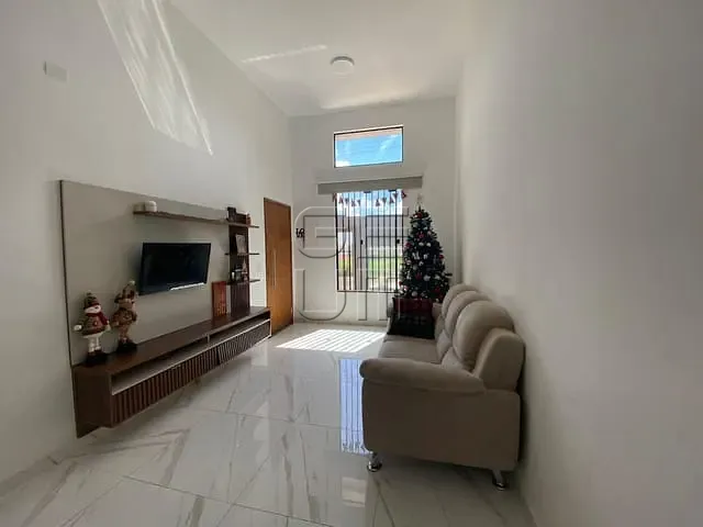 Casa com 180m² 3 quartos e 2 banheiros, à venda, no bairro Colúmbia em Londrina