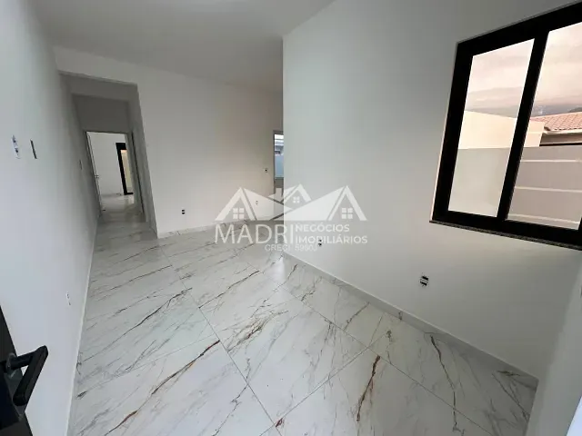 Casa 2 quartos e 2 banheiros, à venda, no bairro Nova Palhoça em Palhoça