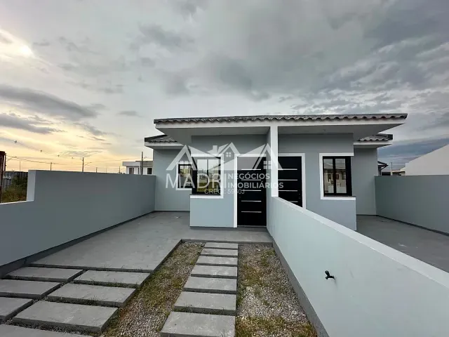 Casa 2 quartos e 2 banheiros, à venda, no bairro Nova Palhoça em Palhoça