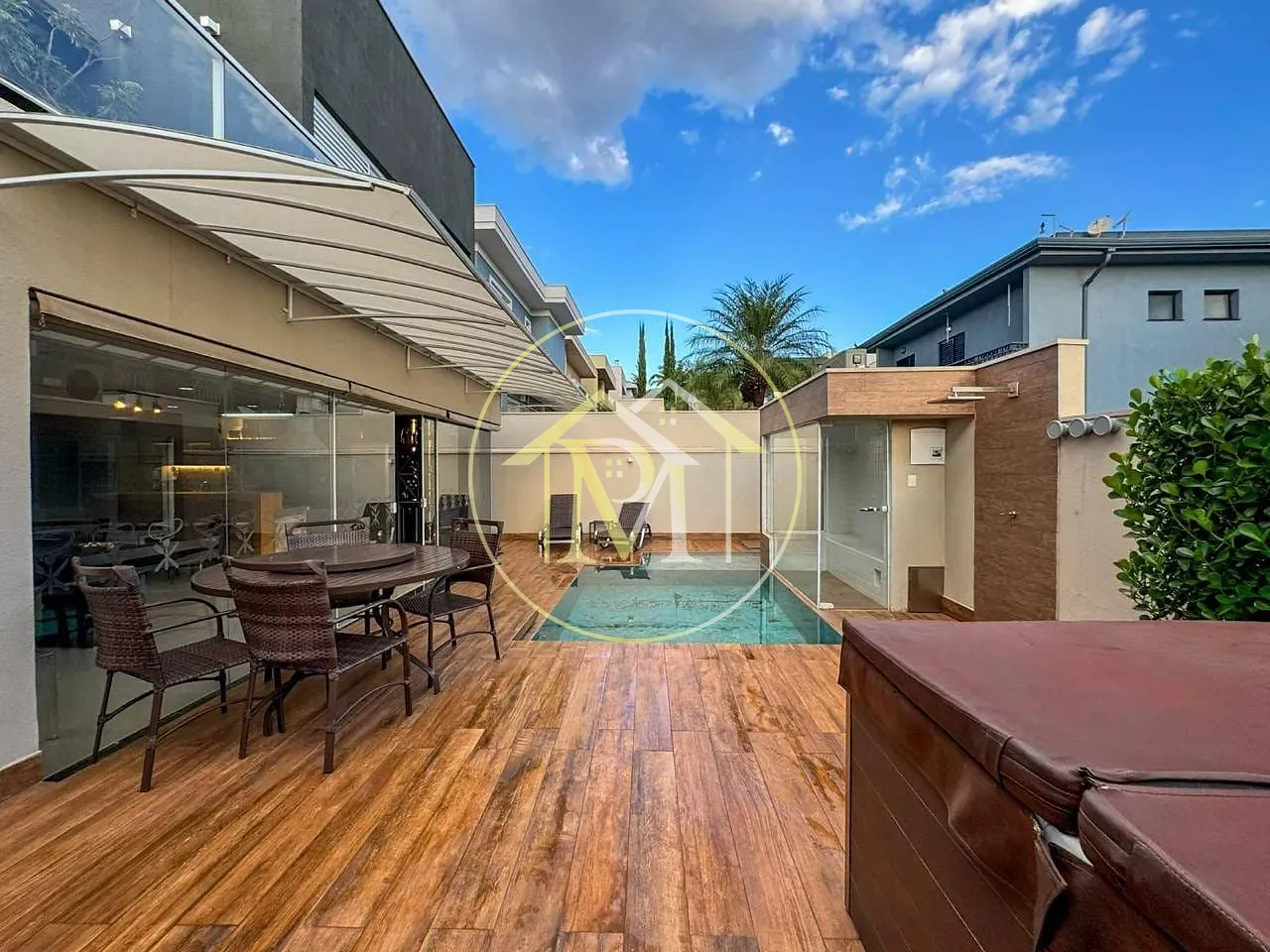 Casa, 3 quartos, 295 m² - Foto 32