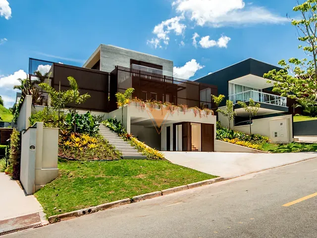 Casa 4 quartos e 4 banheiros, à venda, no bairro Granja Viana em Cotia