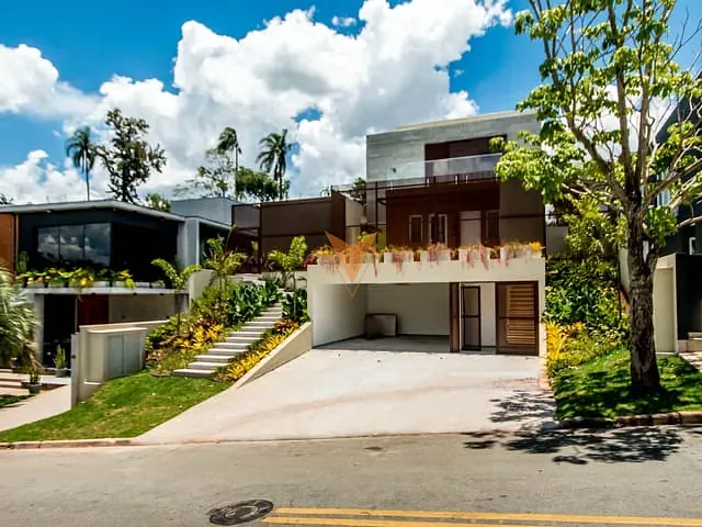 Casa 4 quartos e 4 banheiros, à venda, no bairro Granja Viana em Cotia