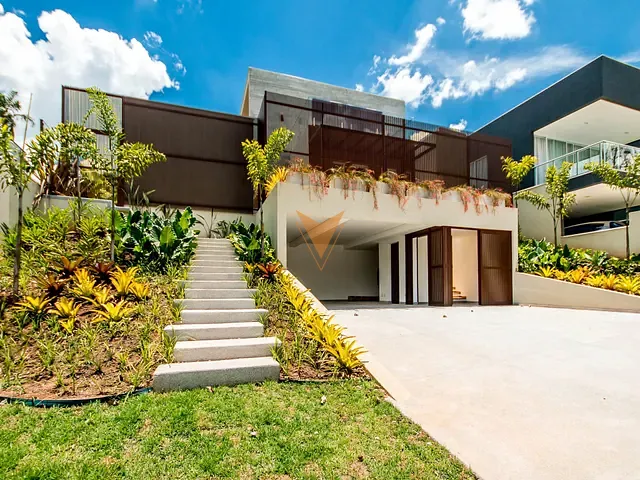 Casa 4 quartos e 4 banheiros, à venda, no bairro Granja Viana em Cotia