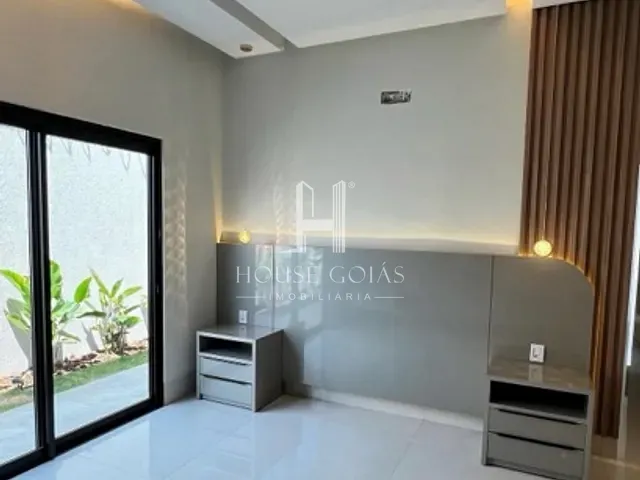 Casa com 395m² 4 quartos e 4 banheiros, à venda, no bairro Parque Amazônia em Goiânia