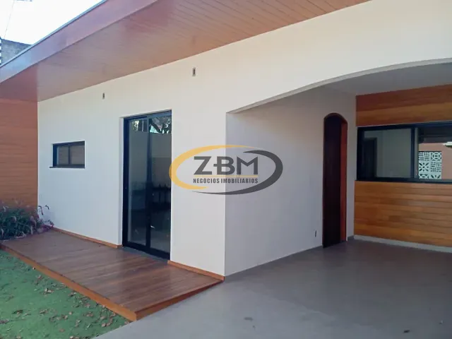 Casa com 250m² 3 quartos e 3 banheiros, à venda, no bairro Vila Larsen 1 em Londrina